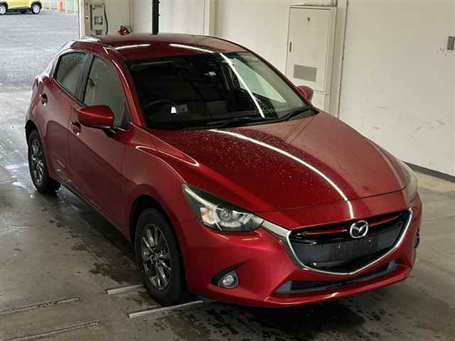 MAZDA DEMIO 2016
