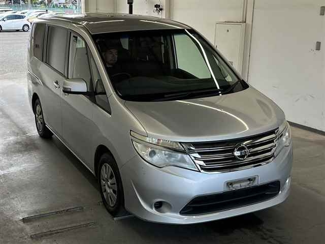 NISSAN SERENA 2015