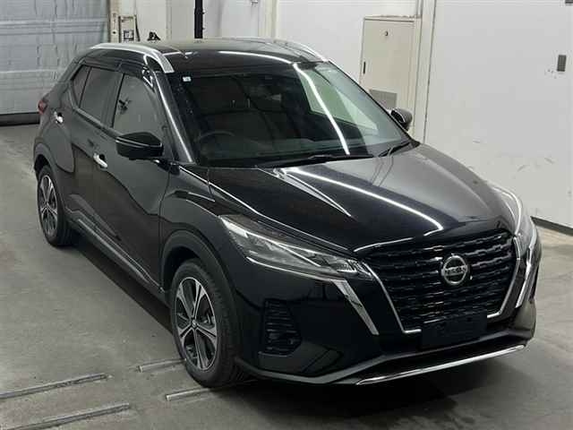 NISSAN KIX 2020