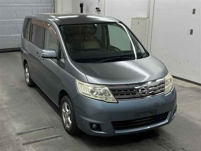 NISSAN SERENA 2010