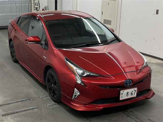 TOYOTA PRIUS 2016