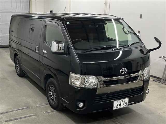 TOYOTA HIACE VAN 2021