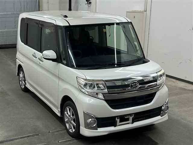DAIHATSU TANTO 2014