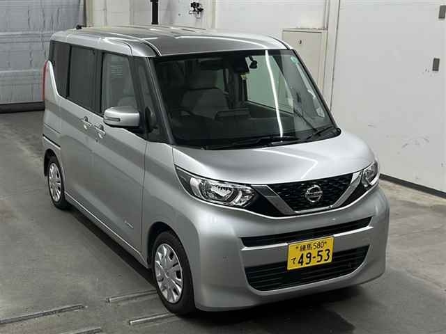 NISSAN ROOX