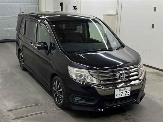 HONDA STEP WAGON 2013