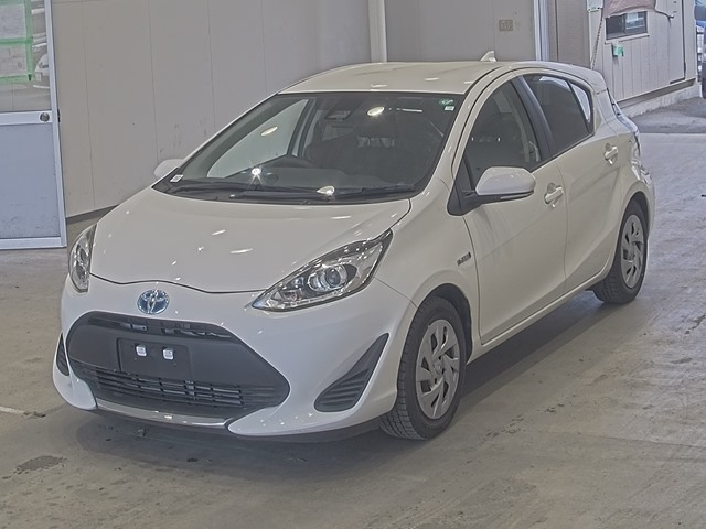 TOYOTA AQUA 2020