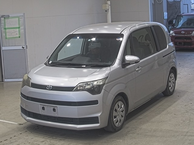 TOYOTA SPADE 2013