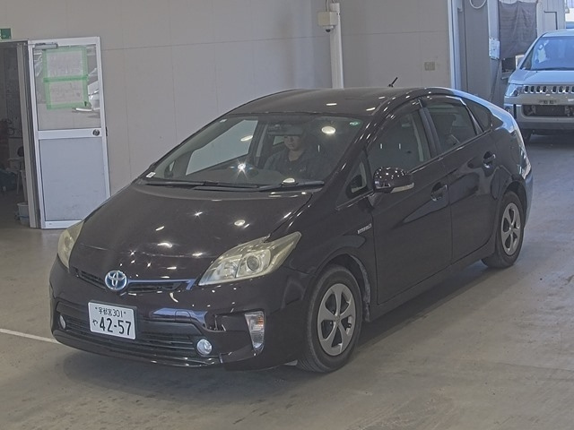 TOYOTA PRIUS 2013