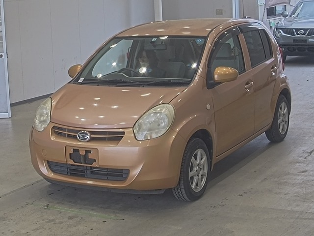 DAIHATSU BOON 2011