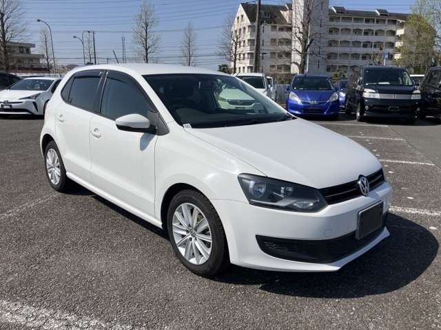 VOLKSWAGEN POLO 2012