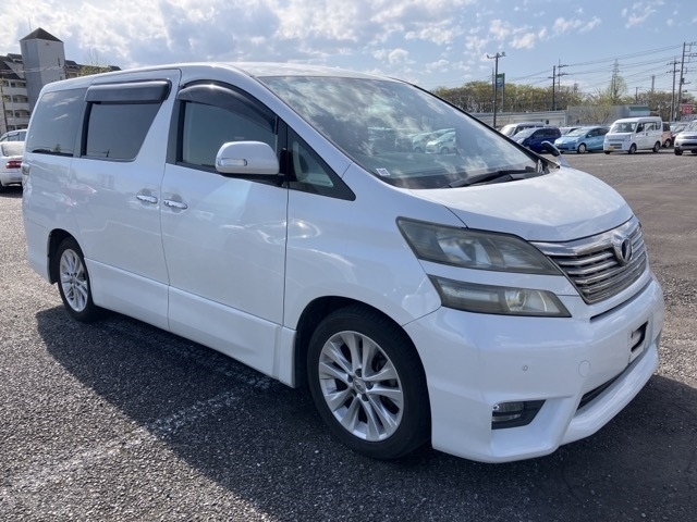 TOYOTA VELLFIRE 2010