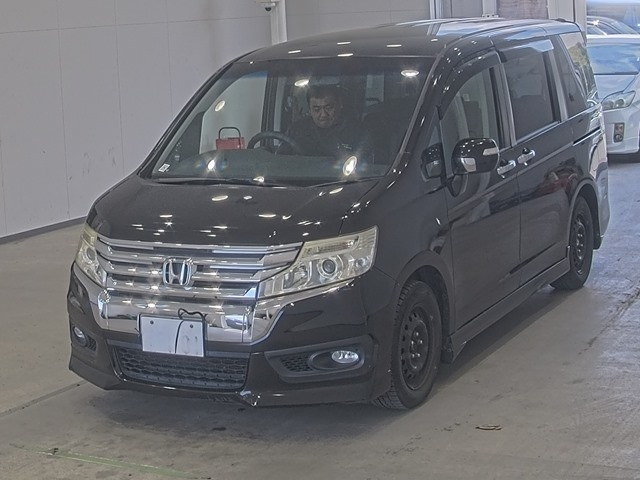 HONDA STEP WAGON 2014