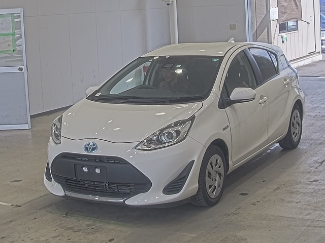 TOYOTA AQUA 2020