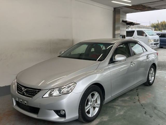 TOYOTA MARK X 2011