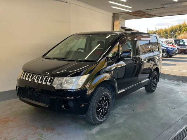 MITSUBISHI DELICA D5 2010