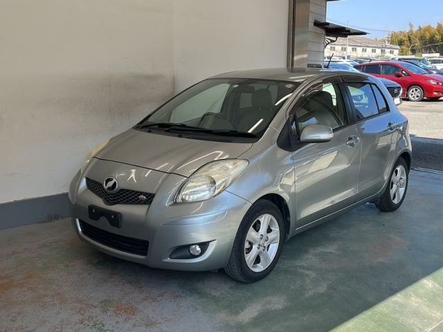 TOYOTA VITZ 2008