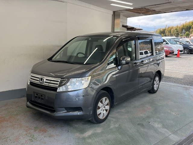 HONDA STEP WAGON 2011