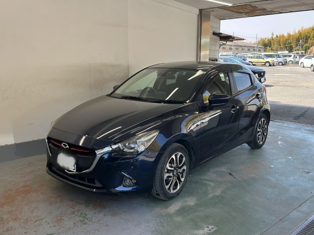 MAZDA DEMIO 2015
