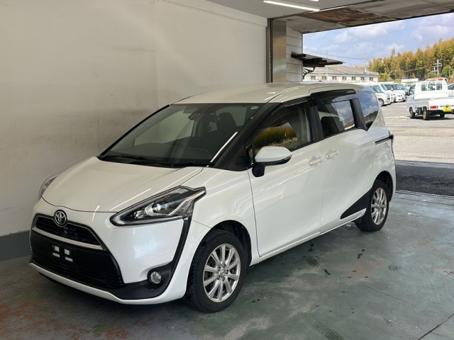 TOYOTA SIENTA 2018