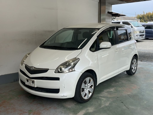 TOYOTA RACTIS 2010