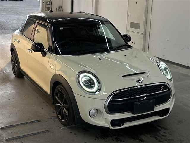 BMW MINI 2019