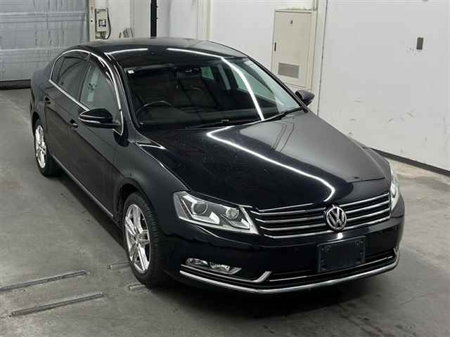 VOLKSWAGEN PASSAT 2013