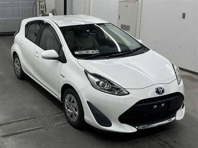 TOYOTA AQUA 2020