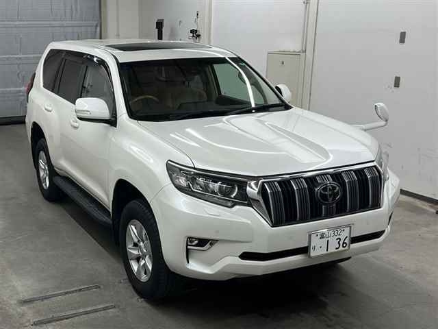 TOYOTA LAND CRUISER PRADO 2021