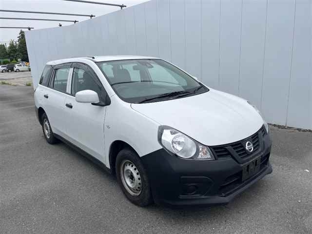 NISSAN AD 2019