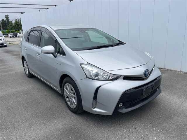 TOYOTA PRIUS ALPHA 2018