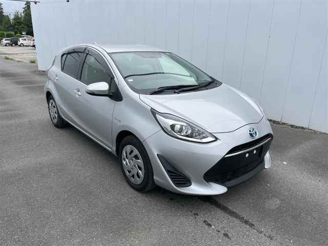 TOYOTA AQUA 2018