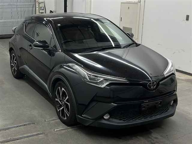 TOYOTA C-HR 2017