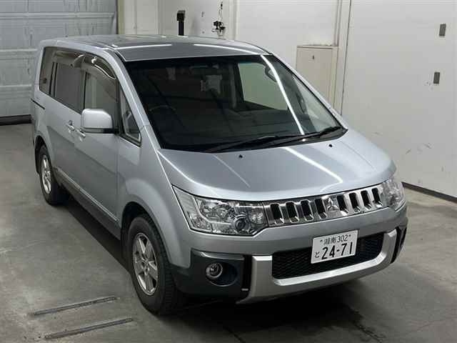 MITSUBISHI DELICA D5 2014
