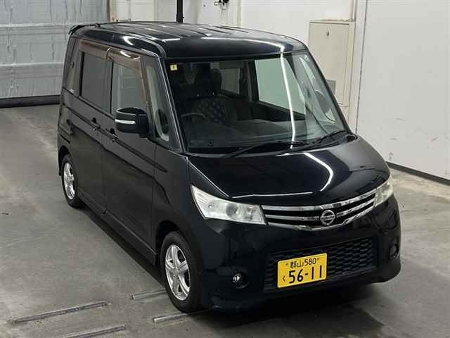 NISSAN ROOX 2011