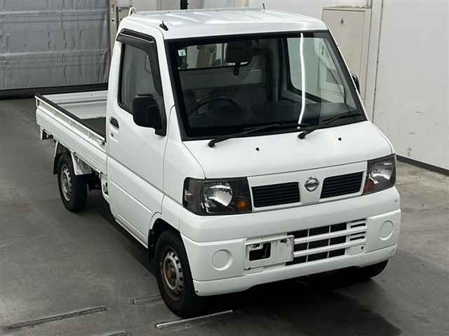 NISSAN CLIPPER TRUCK 2011