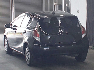 TOYOTA AQUA 2016