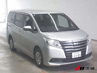 TOYOTA NOAH 2014