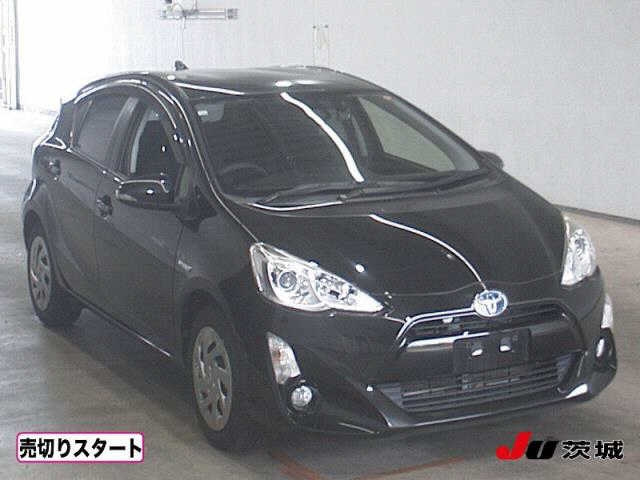 TOYOTA AQUA 2016