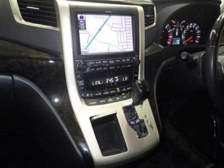 TOYOTA VELLFIRE 2010