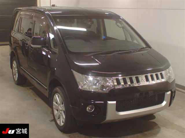 MITSUBISHI DELICA D5 2015