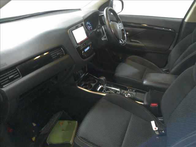MITSUBISHI OUTLANDER 2018