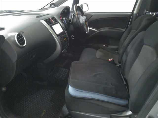 MITSUBISHI COLT PLUS 2011