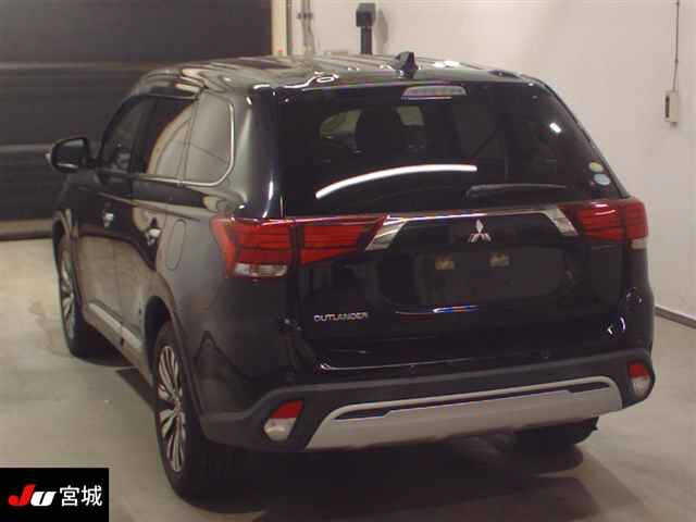 MITSUBISHI OUTLANDER 2018