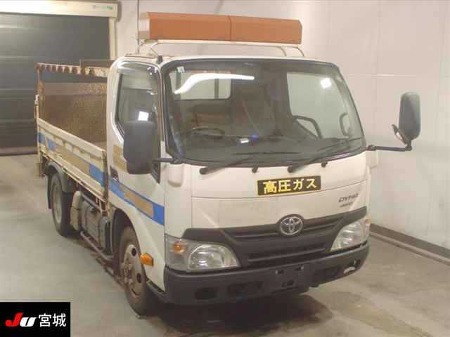 TOYOTA DYNA