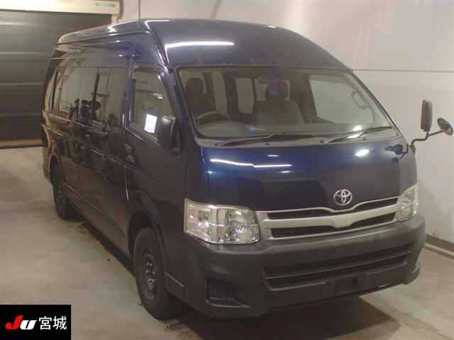 TOYOTA HIACE 2011