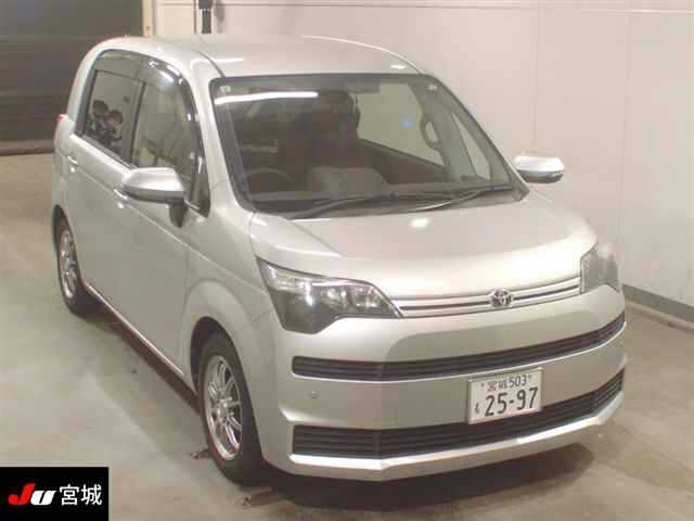 TOYOTA SPADE 2015