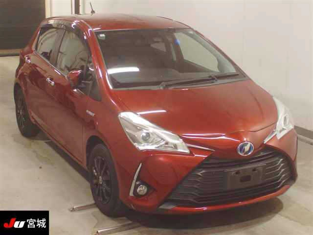 TOYOTA VITZ 2019