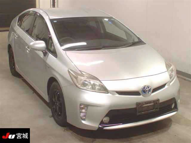 TOYOTA PRIUS 2013