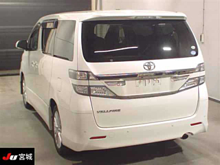 TOYOTA VELLFIRE 2011