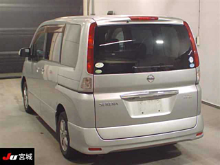 NISSAN SERENA 2010